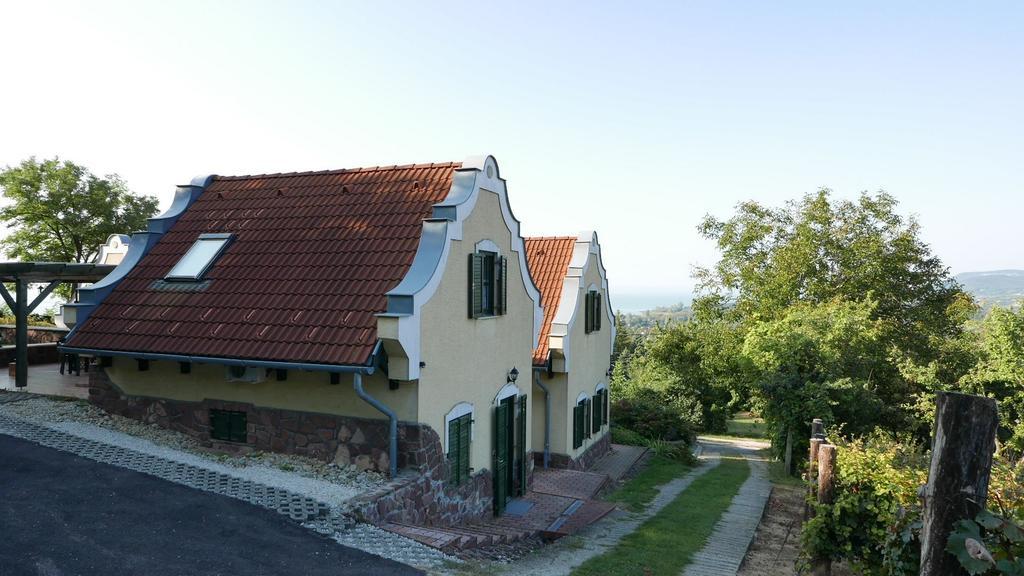 Hillside Apartments Révfülöp Dış mekan fotoğraf